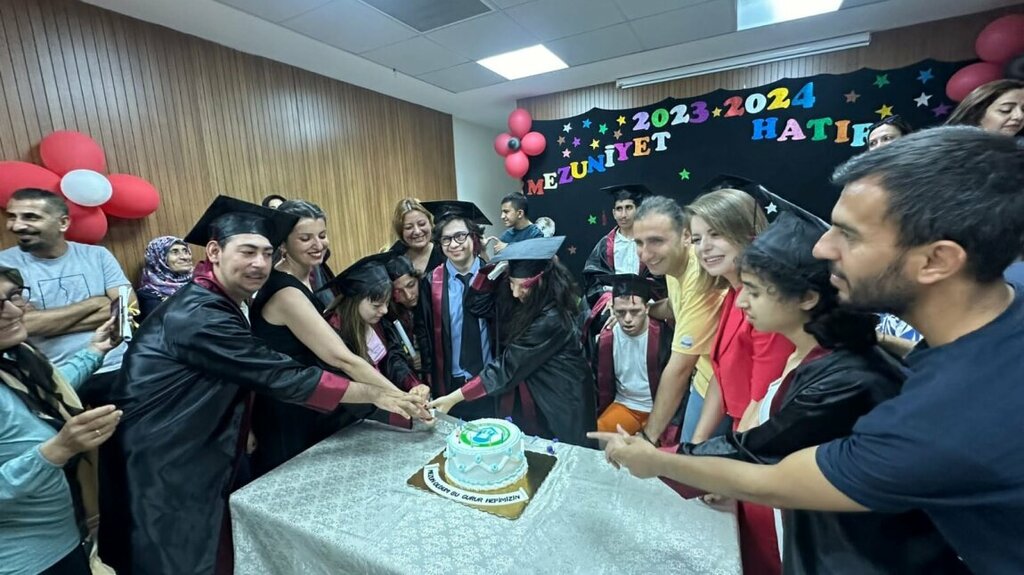 School Huseyin Polat Special Education Application School III. Level, Mersin, photo