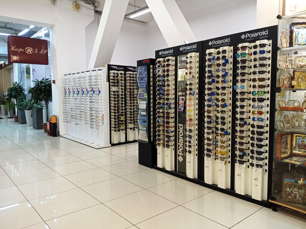 Opticial store Polaroid 1, Moscow, photo