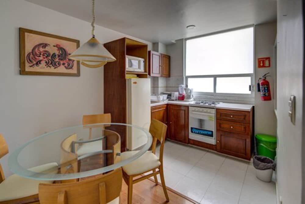 Фото G K Suites Duraznos