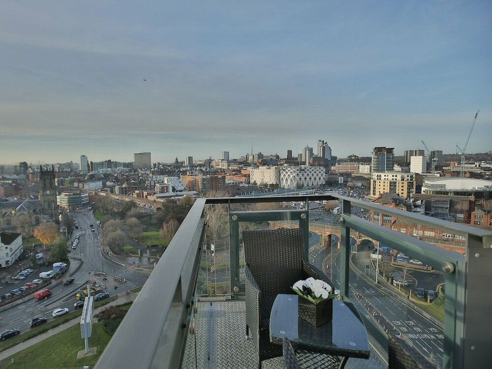 Apartments Live in Leeds Sky Penthouse, Leeds, photo