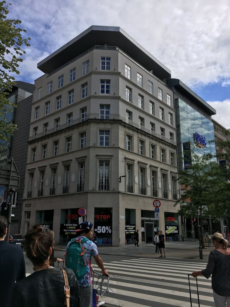 Фото отеля 2