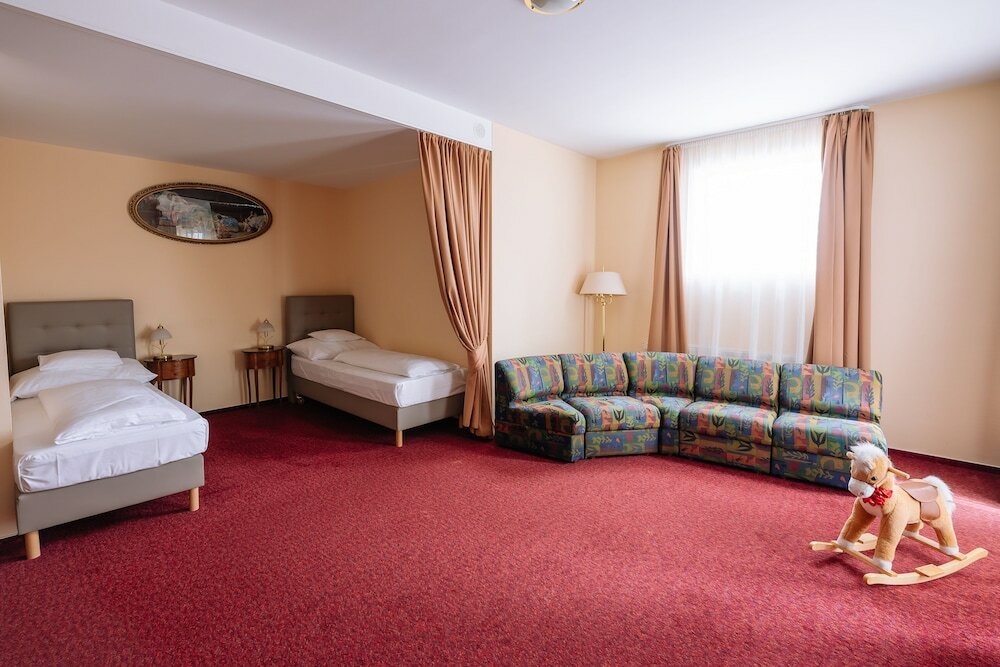 Фото Pannonia Hotel