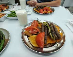 ‪Hursit Kebap‬ (İzmir, Ödemiş, Cumhuriyet Cad., 14) ، مطعم