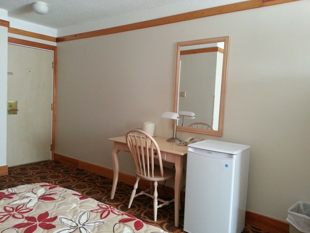 Фото Granite Town Hotel