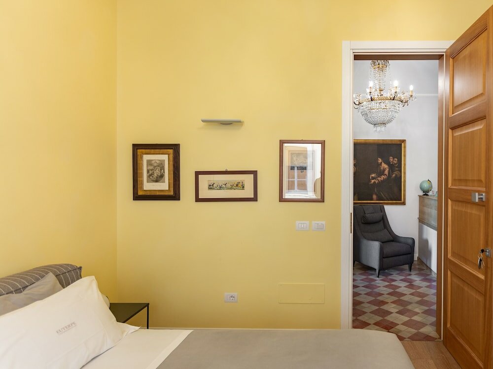 Фото Euterpe L. H. T.