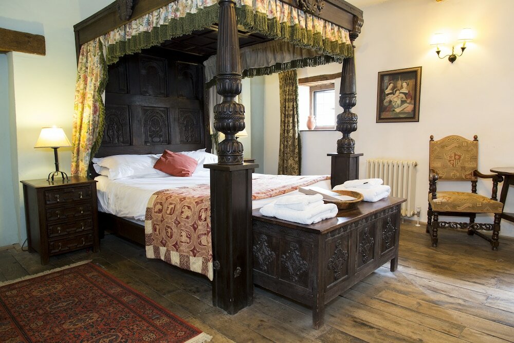 Фото The George Inn and The Plaine