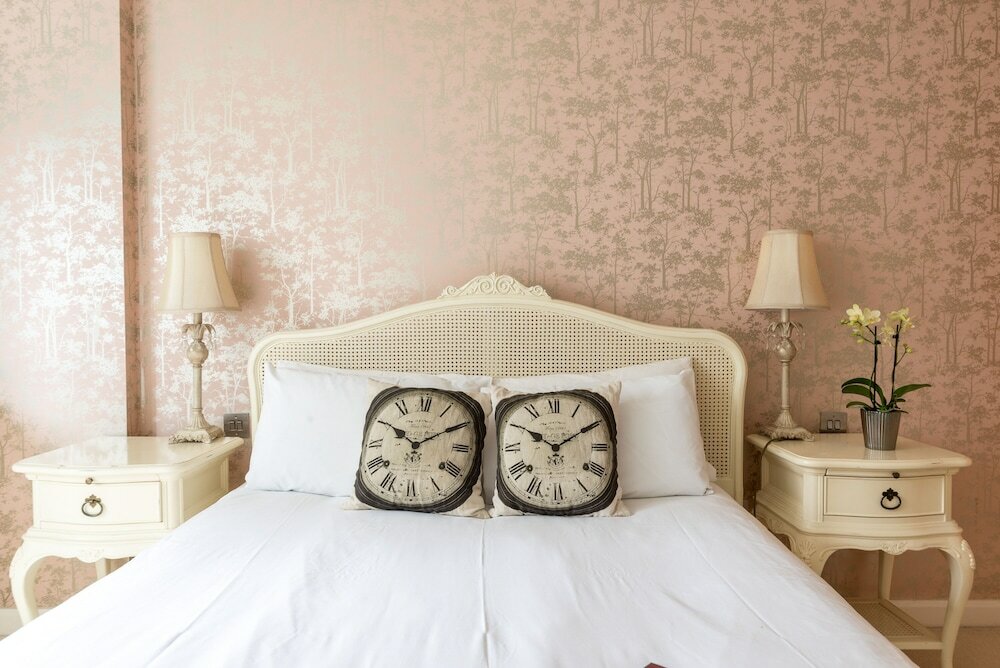 Фото Canary Wharf Waterfront Apartments