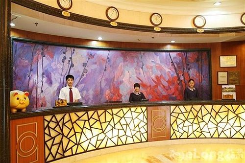 Фото The Royal Palace Hotel