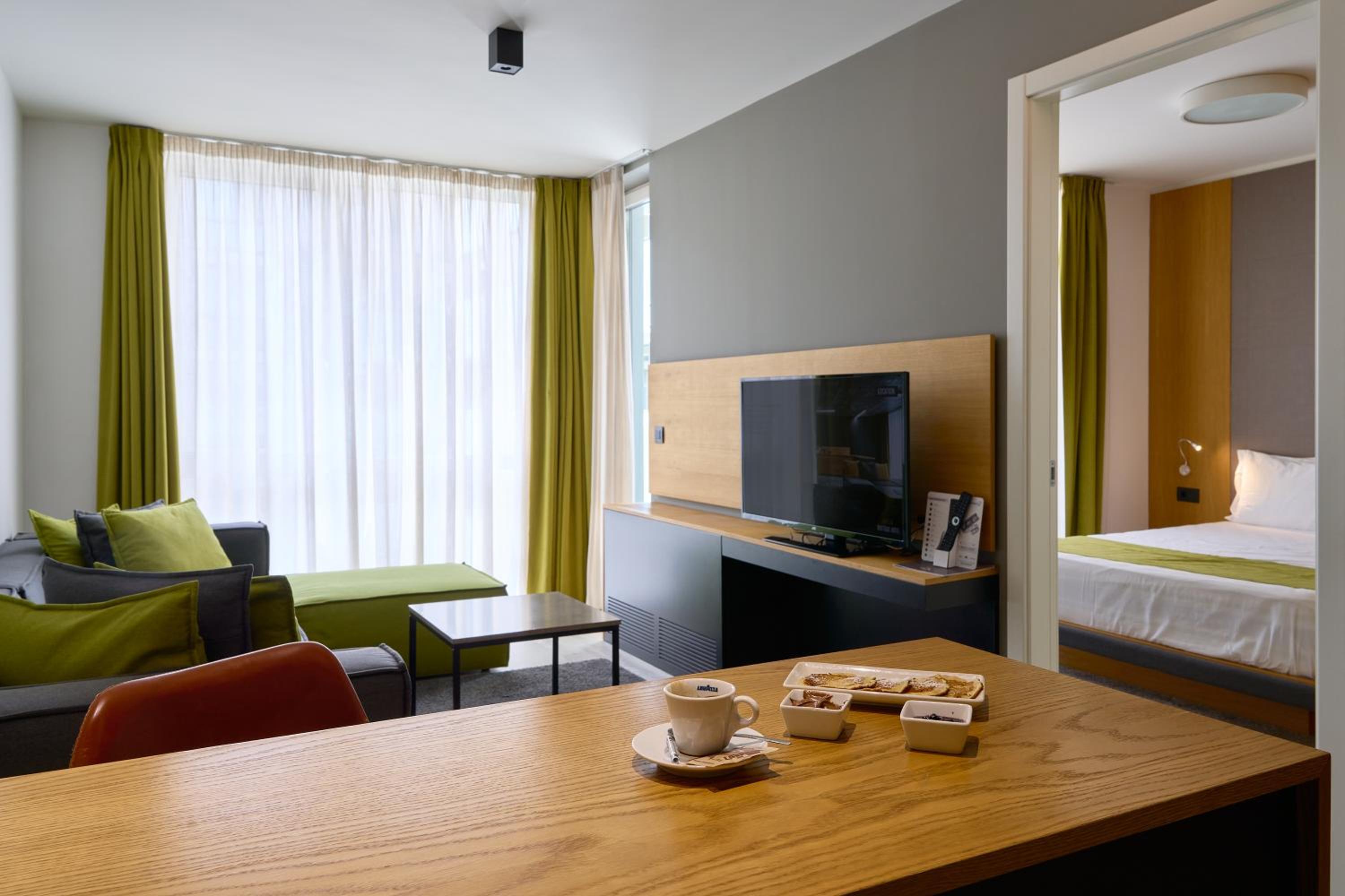 Фото Adella Boutique Hotel