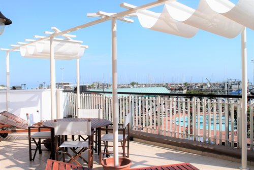 Внешний вид отеля Residence Fiorella в Каттолике, фото 1