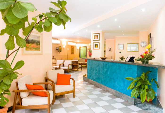 Фото отеля 2