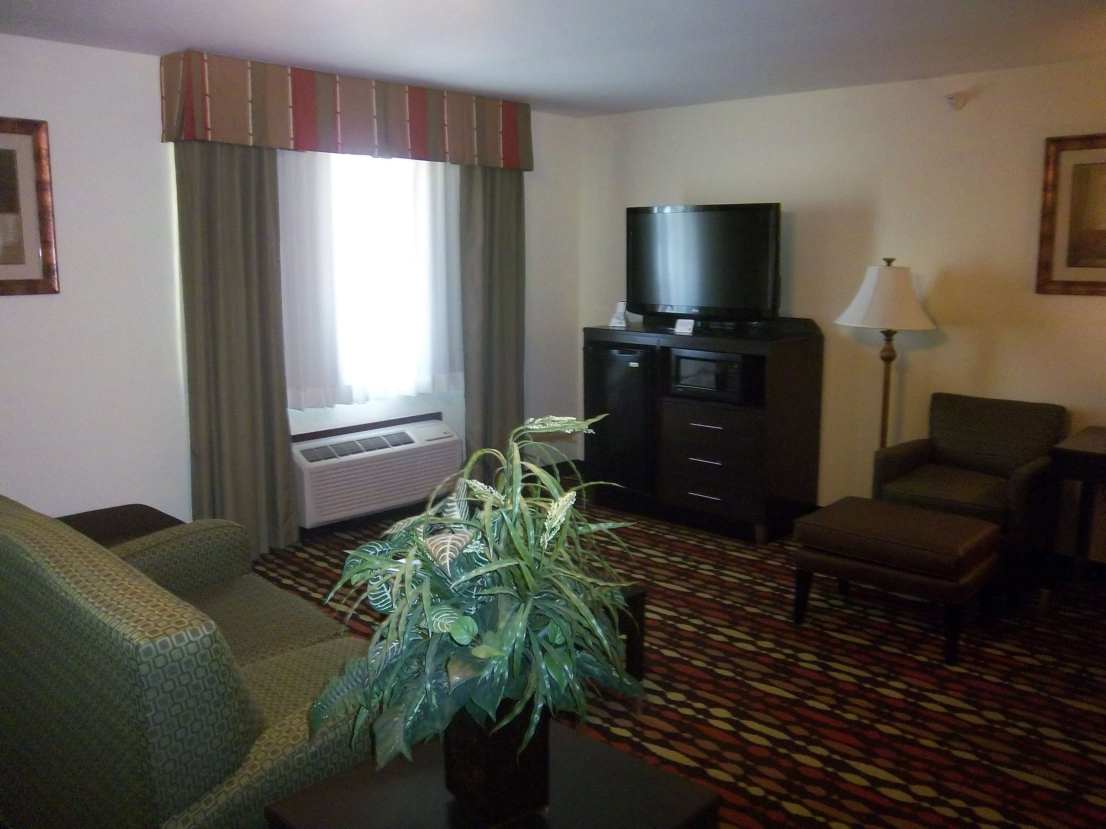 Фото Best Western Greentree Inn & Suites