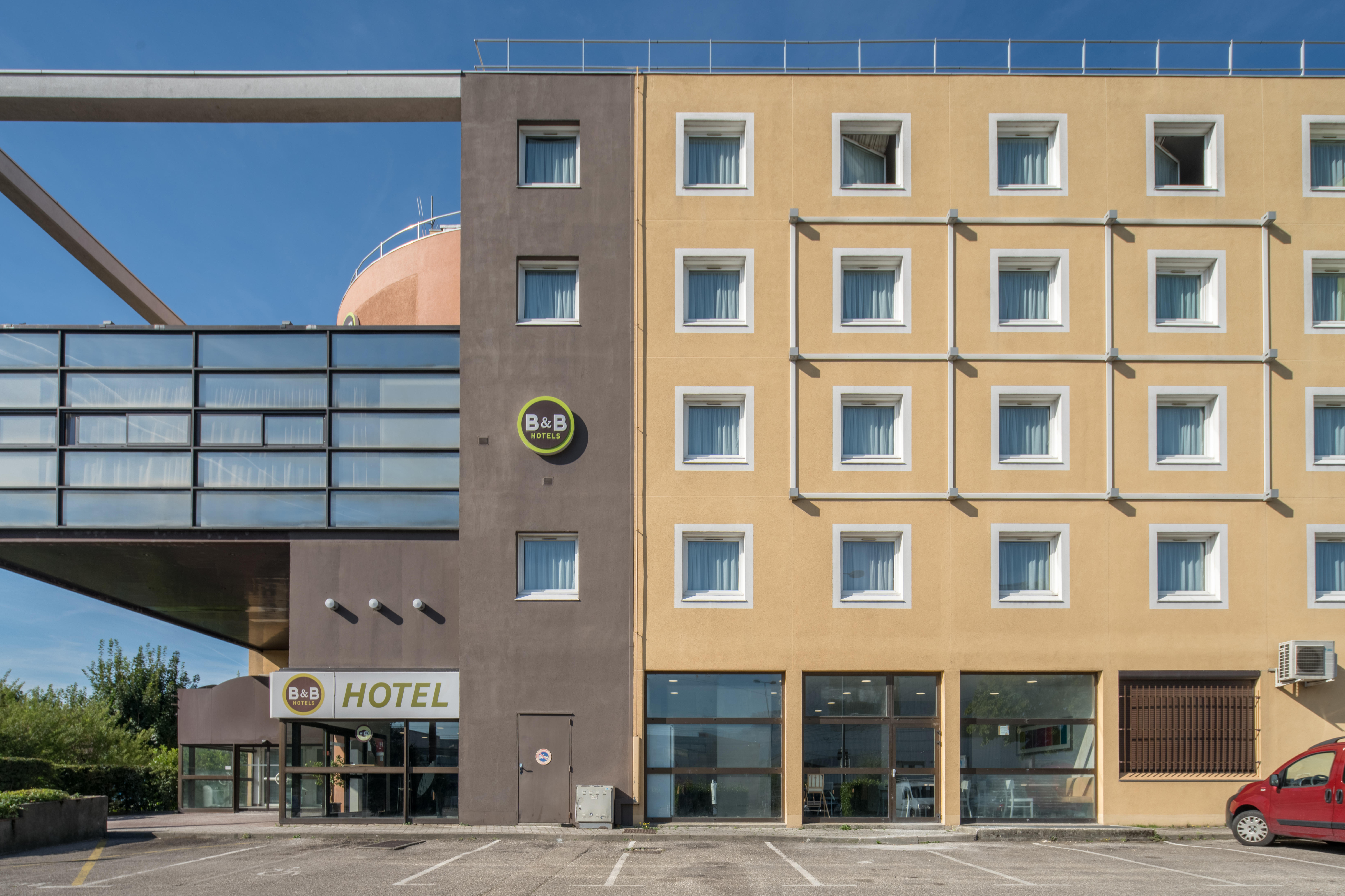 Фото B&b Hotel Grenoble Centre Verlaine