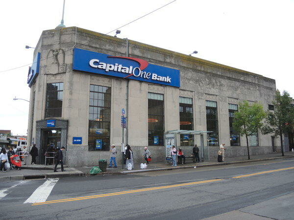 ATM Capital One Bank, New York, photo