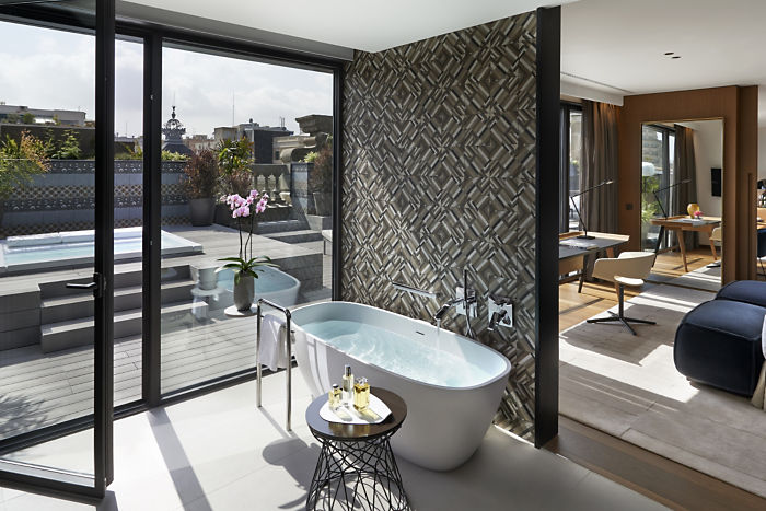 Фото отеля 2