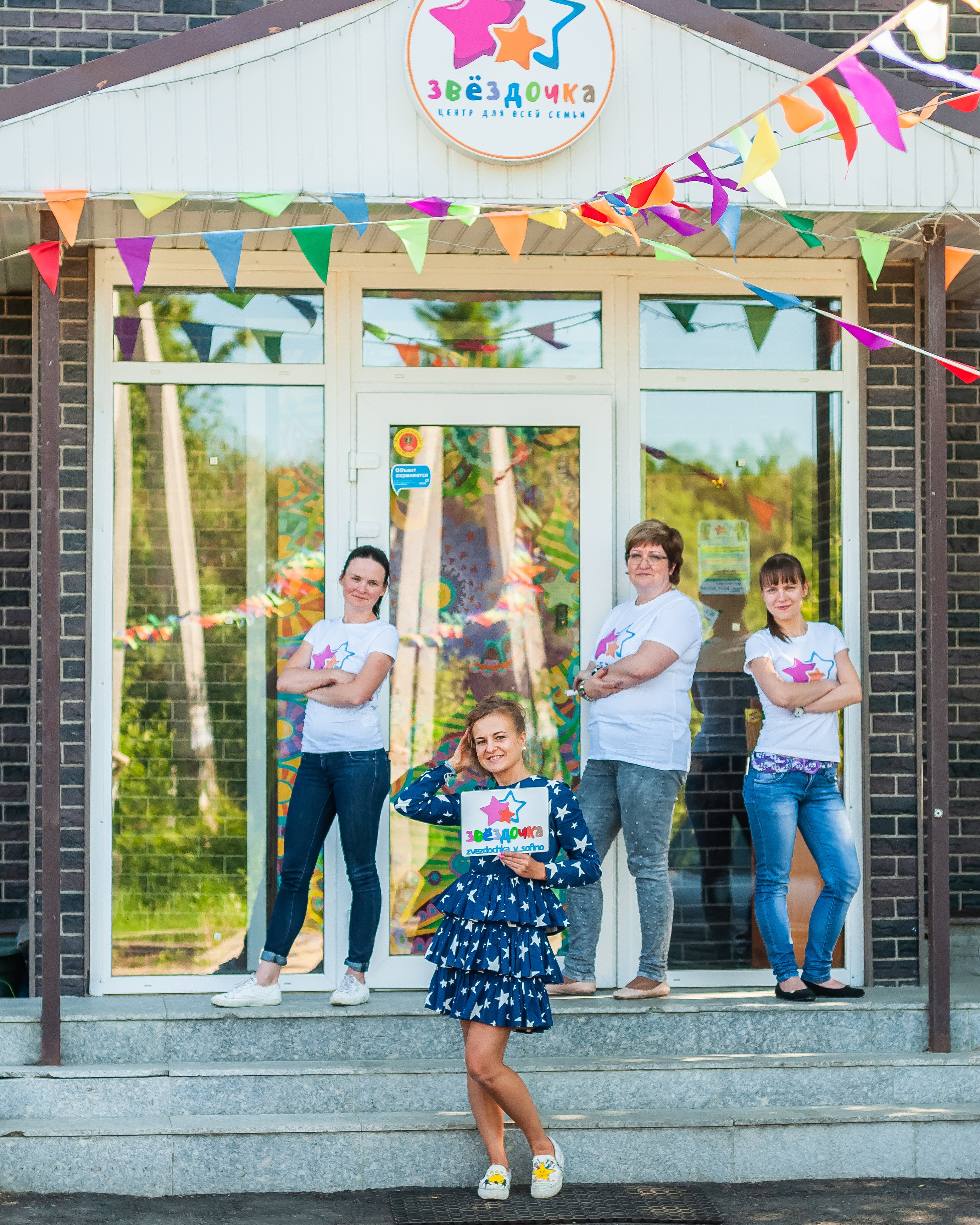 dosug-moskva-moskovskaya-oblast-v-dome-mnogo-telok-ofigennih-i-odin-paren-porno