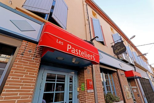 Гостиница Hotel Les Pasteliers в Альби
