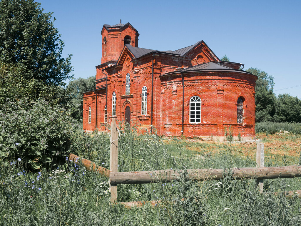 Iglesia ortodoxa Tserkov Pokrova Presvyatoy Bogoroditsy V Kuyukakh, , foto