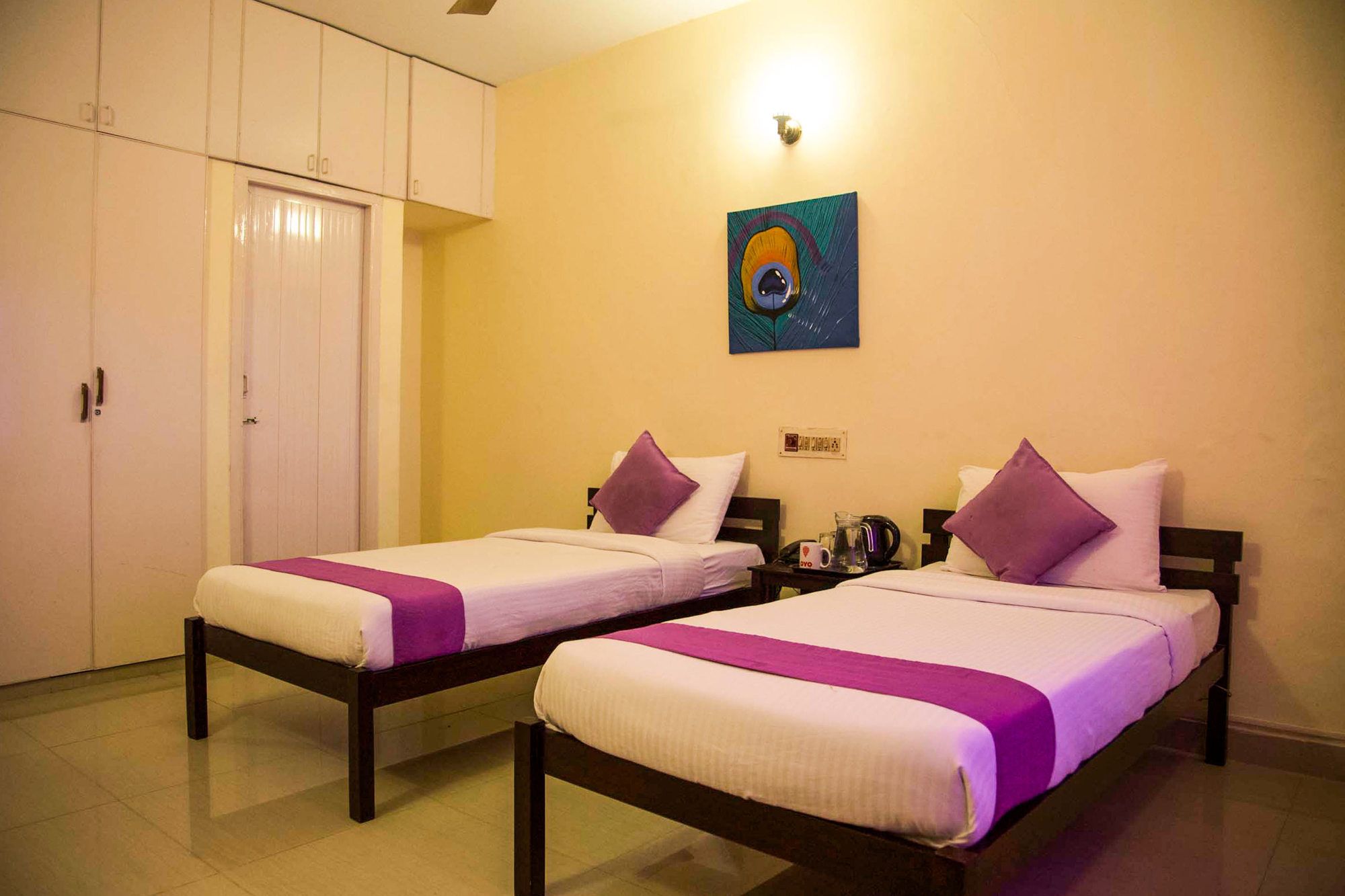 Фото Oyo Flagship 488 Nungambakkam-Apollo Hospital