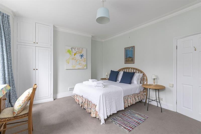 Фото Altido Charming 3 bed house with a rooftop terrace