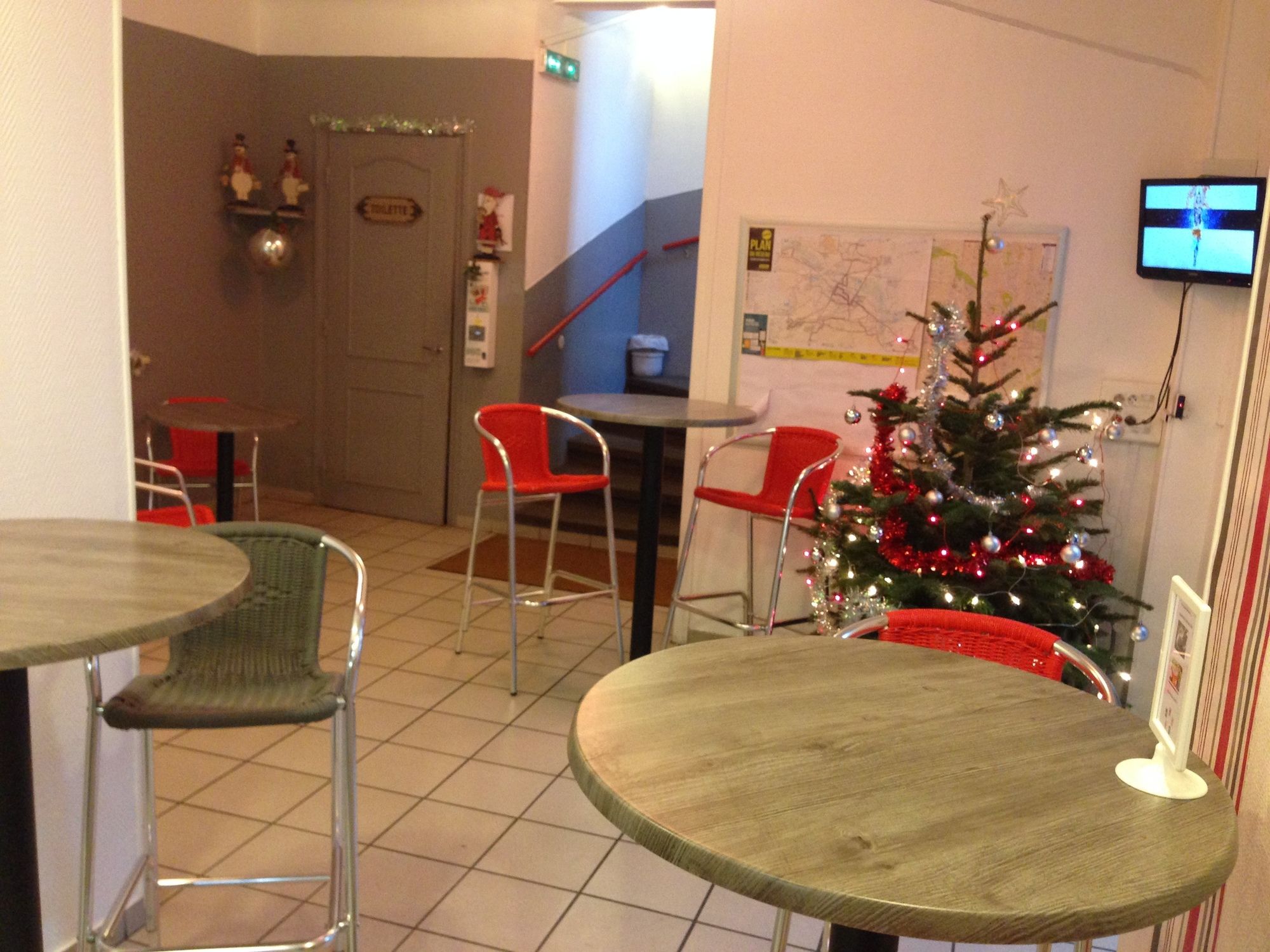 Фото Hôtel Au Spatial