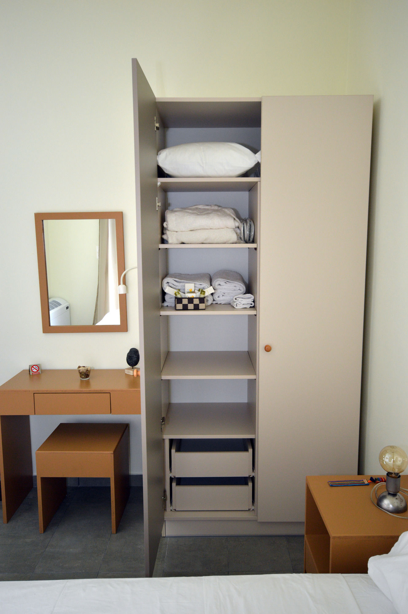 Фото Aegina Bed & Culture - B&b Hotel