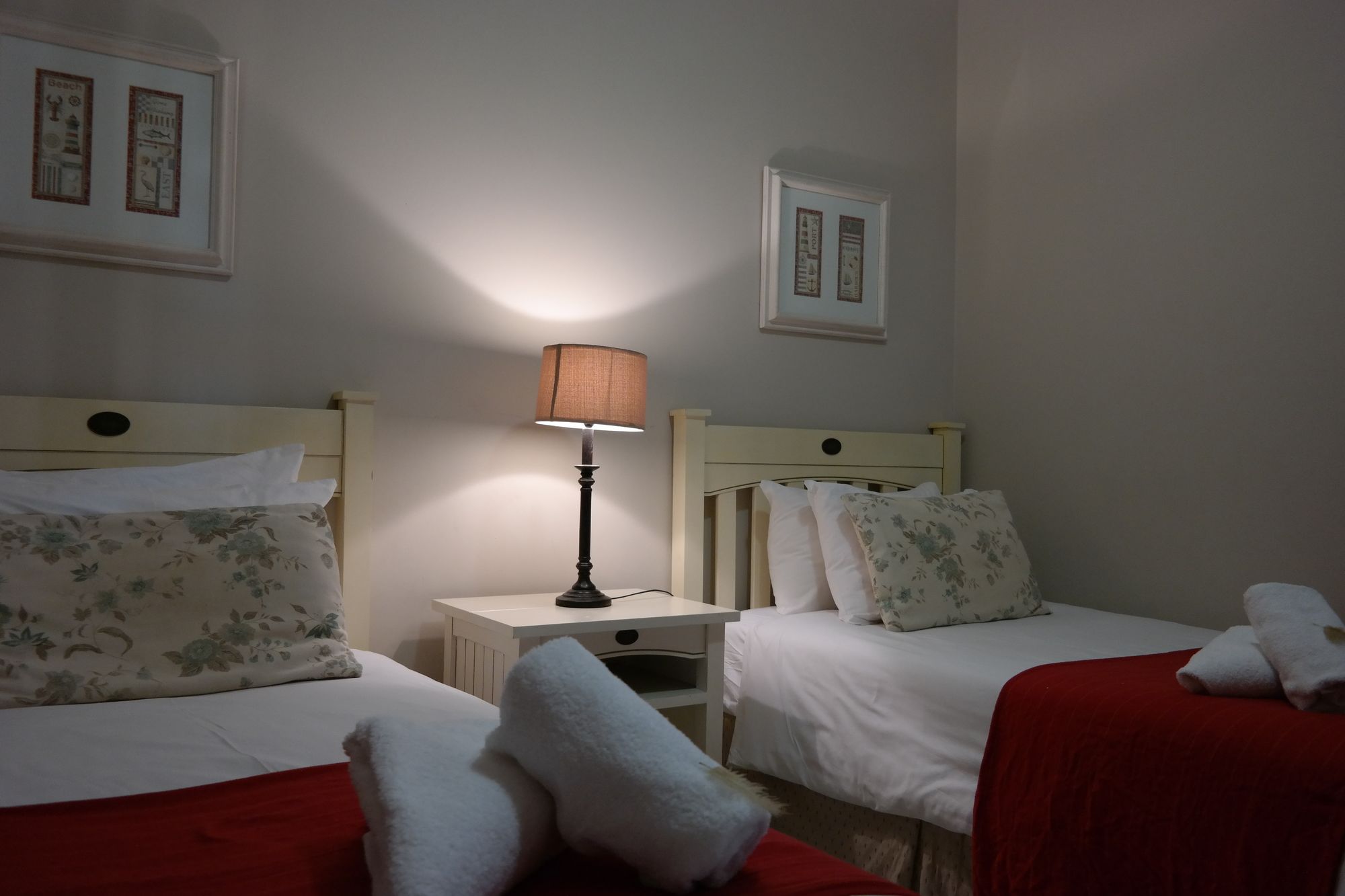 Фото Bougain Villas Apartments