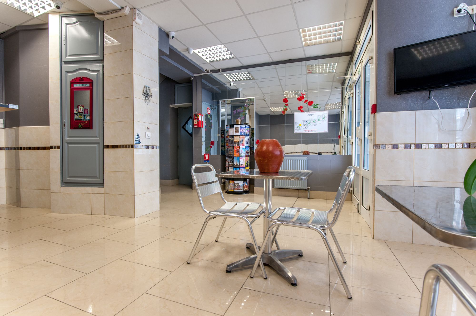 Фото Hotel des Andelys