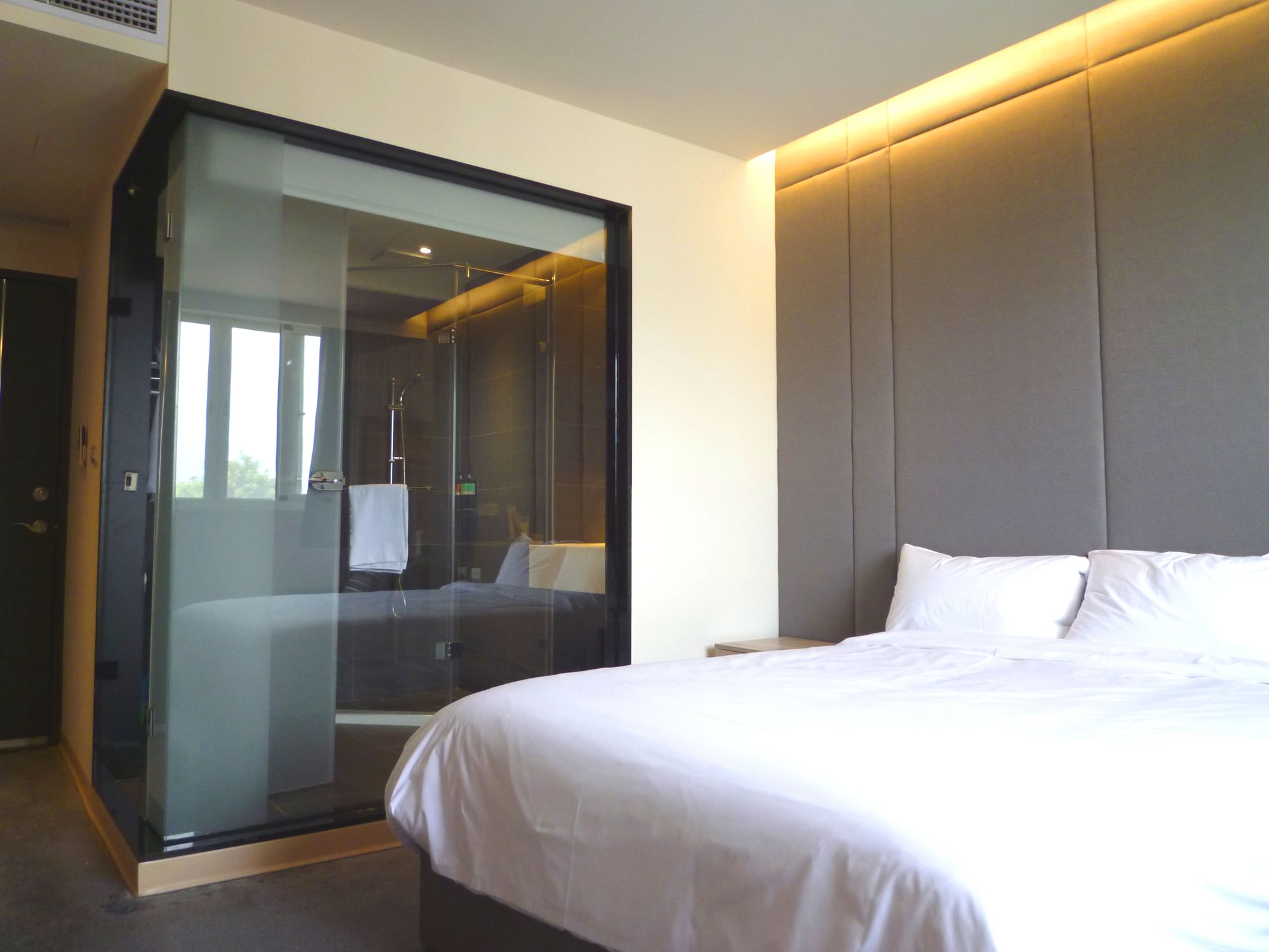 Фото Travel Light Hotel