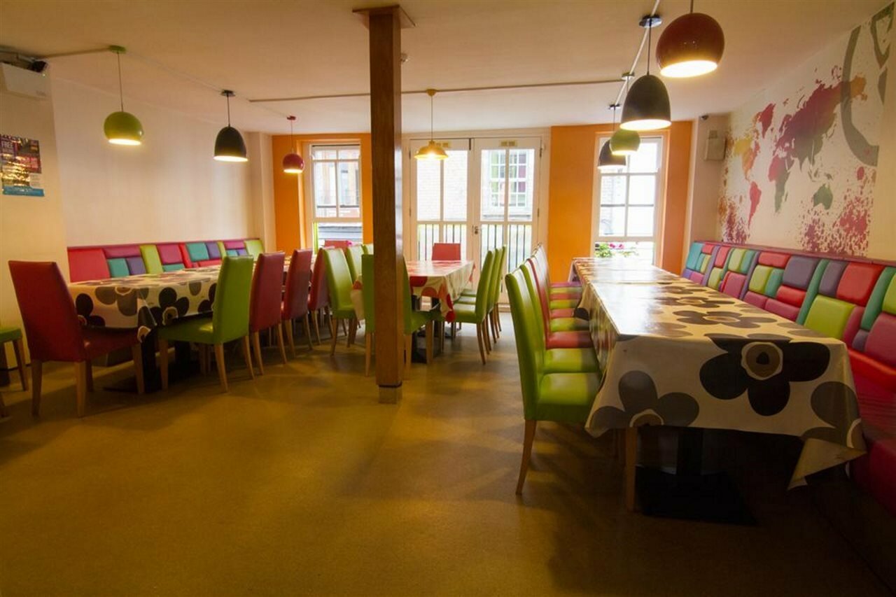 Фото The Temple Bar Lane by the KeyCollections