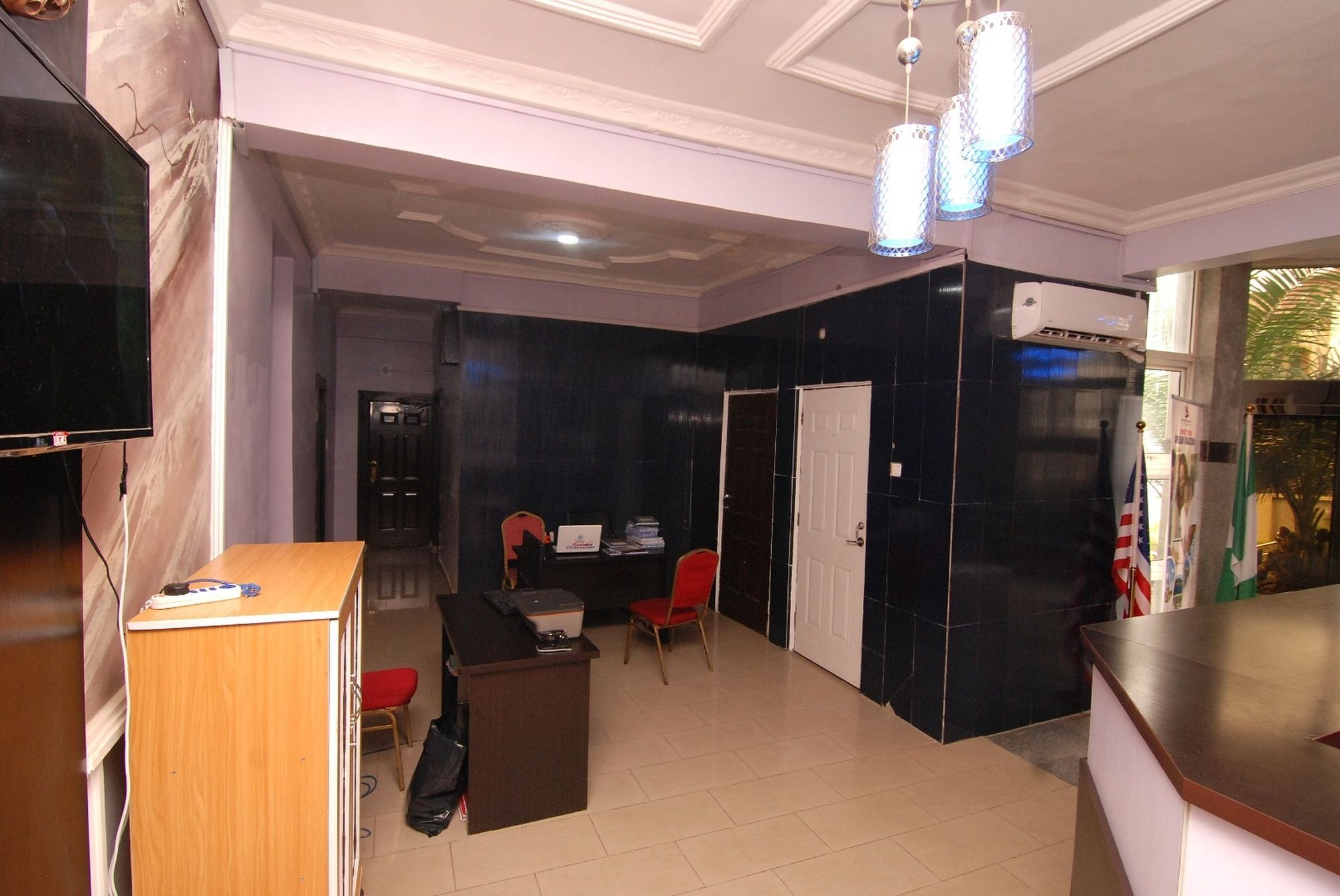 Фото Silverland Hotel and Suites