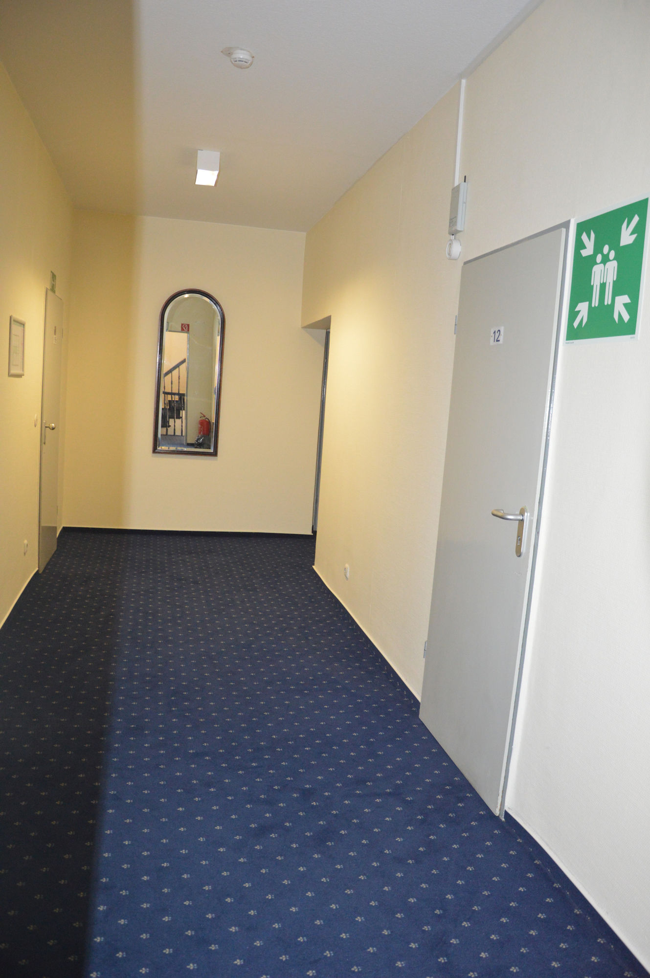 Фото Centrum Hotel Commerz am Bhf Hamburg Altona