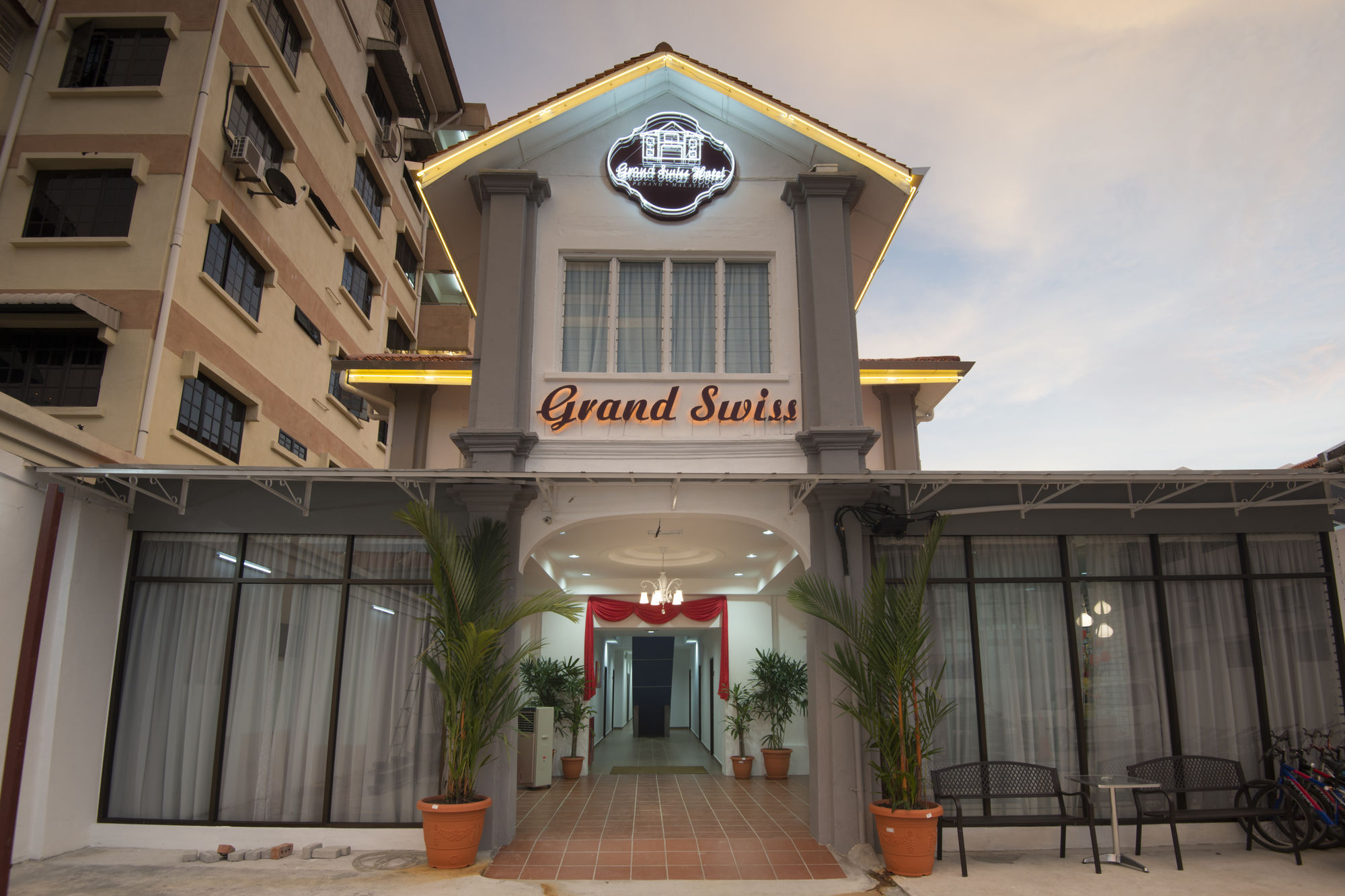 Фото Grand Swiss Hotel