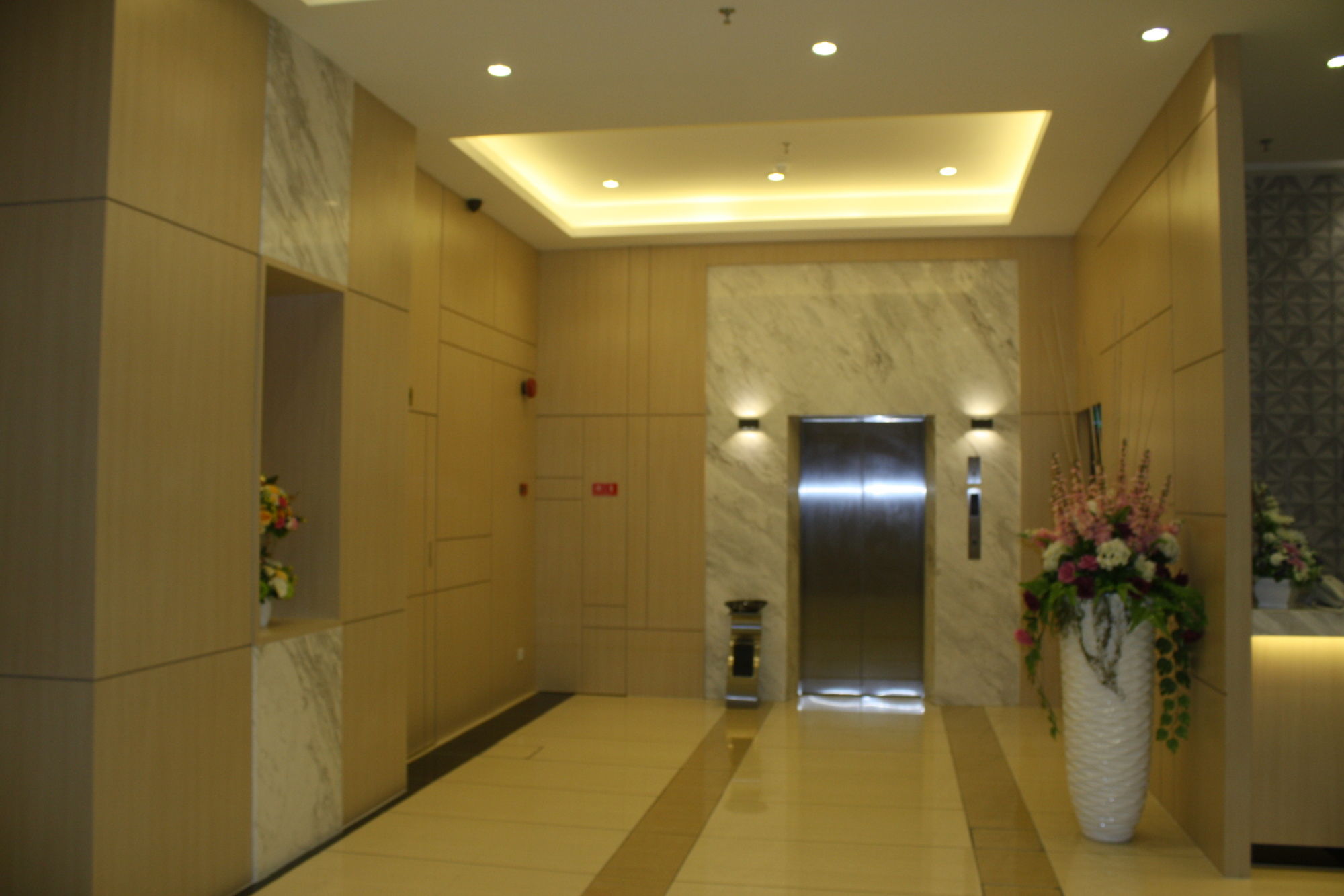 Фото Aurora Hotel