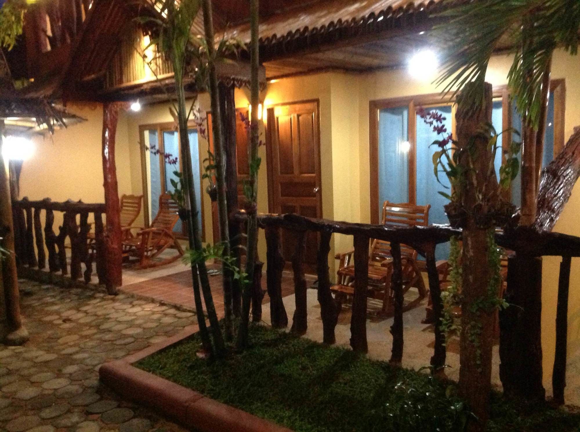 Фото Ruan Mai Naiyang Beach Resort