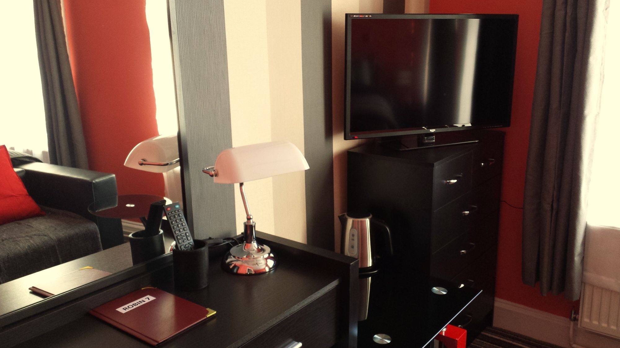 Фото Robin 7 Lodge City Centre