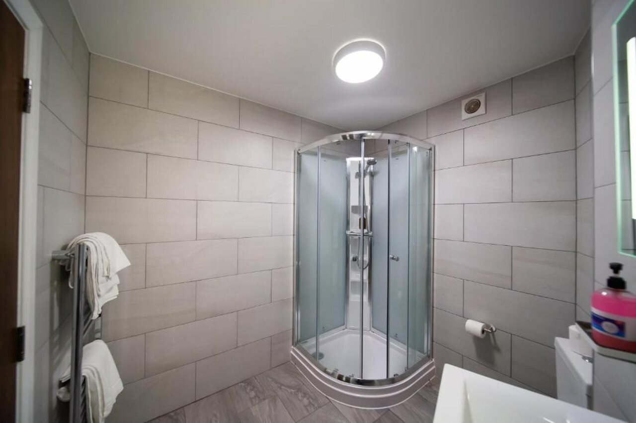 Фото Oyo The Arch, Wembly Stadium