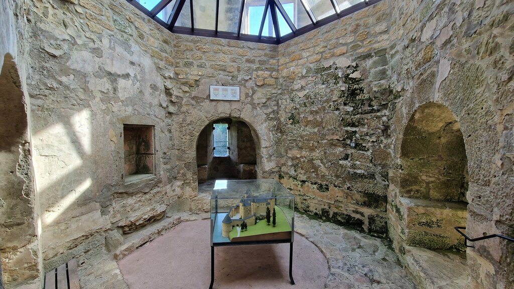 An architectural monument Burg Beaufort, Earth, photo