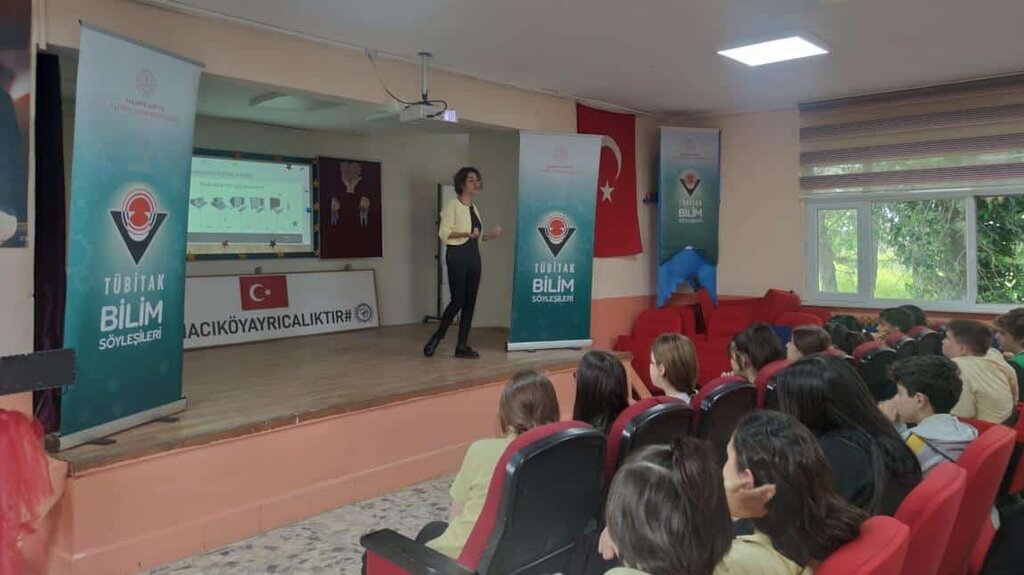 School Hacikoy Middle School, Arifiye, photo