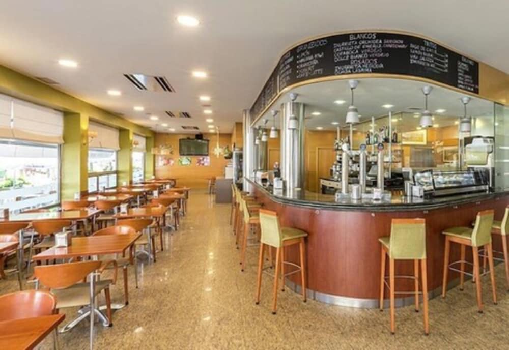 Фото Hotel Santamaría