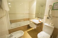 Фото Hotel Reyes Catolicos