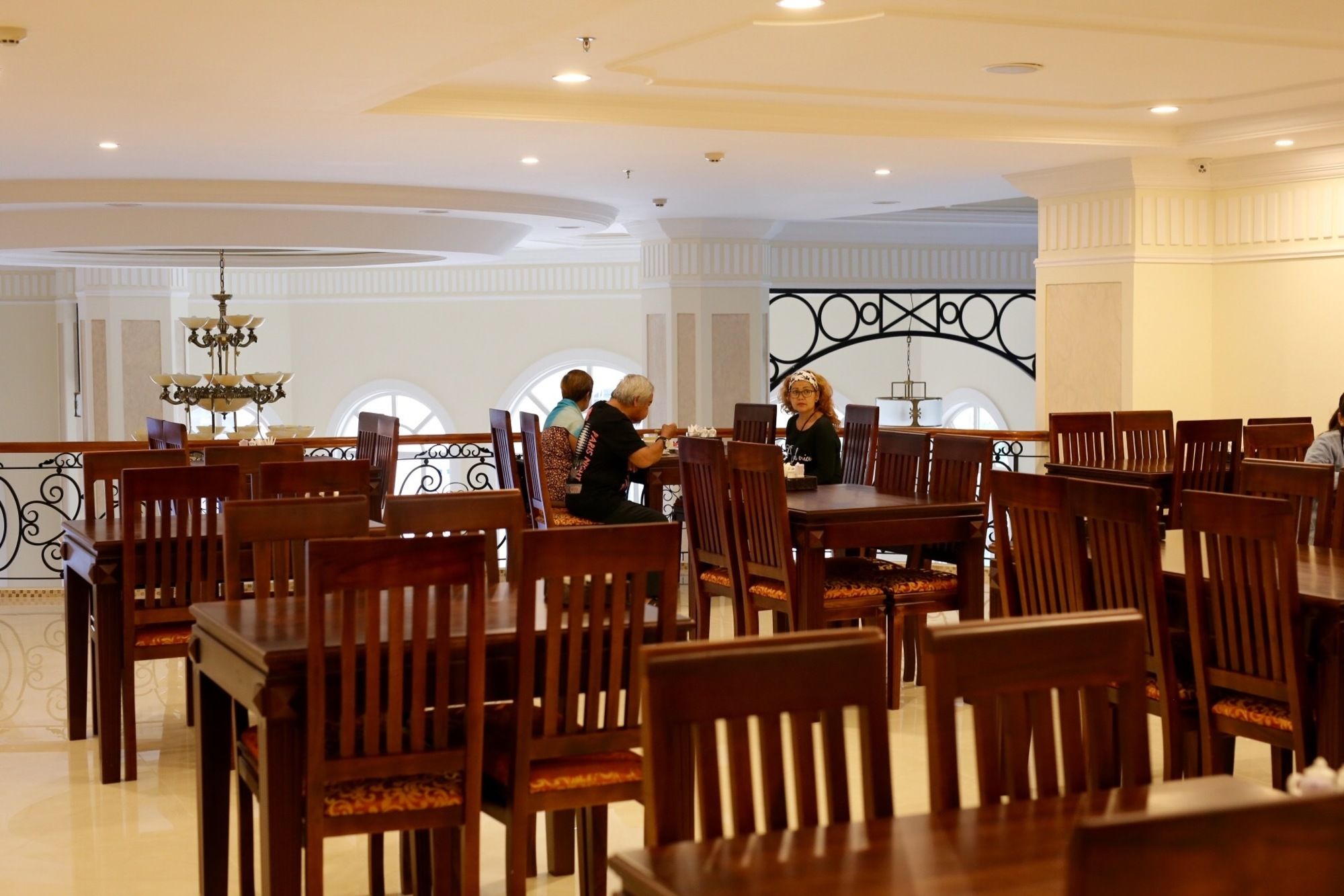 Фото Iris Dalat Hotel