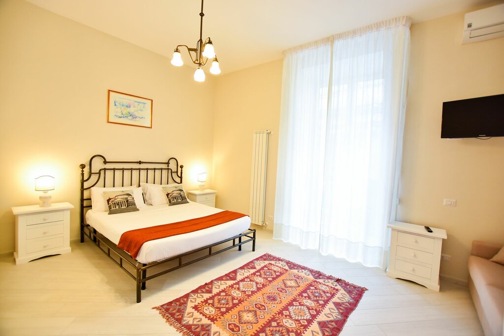 Hotel Domus Borbonica, Naples, photo