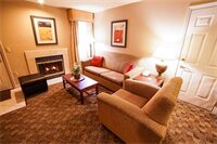 Фото Cloverleaf Suites Columbus - Dublin