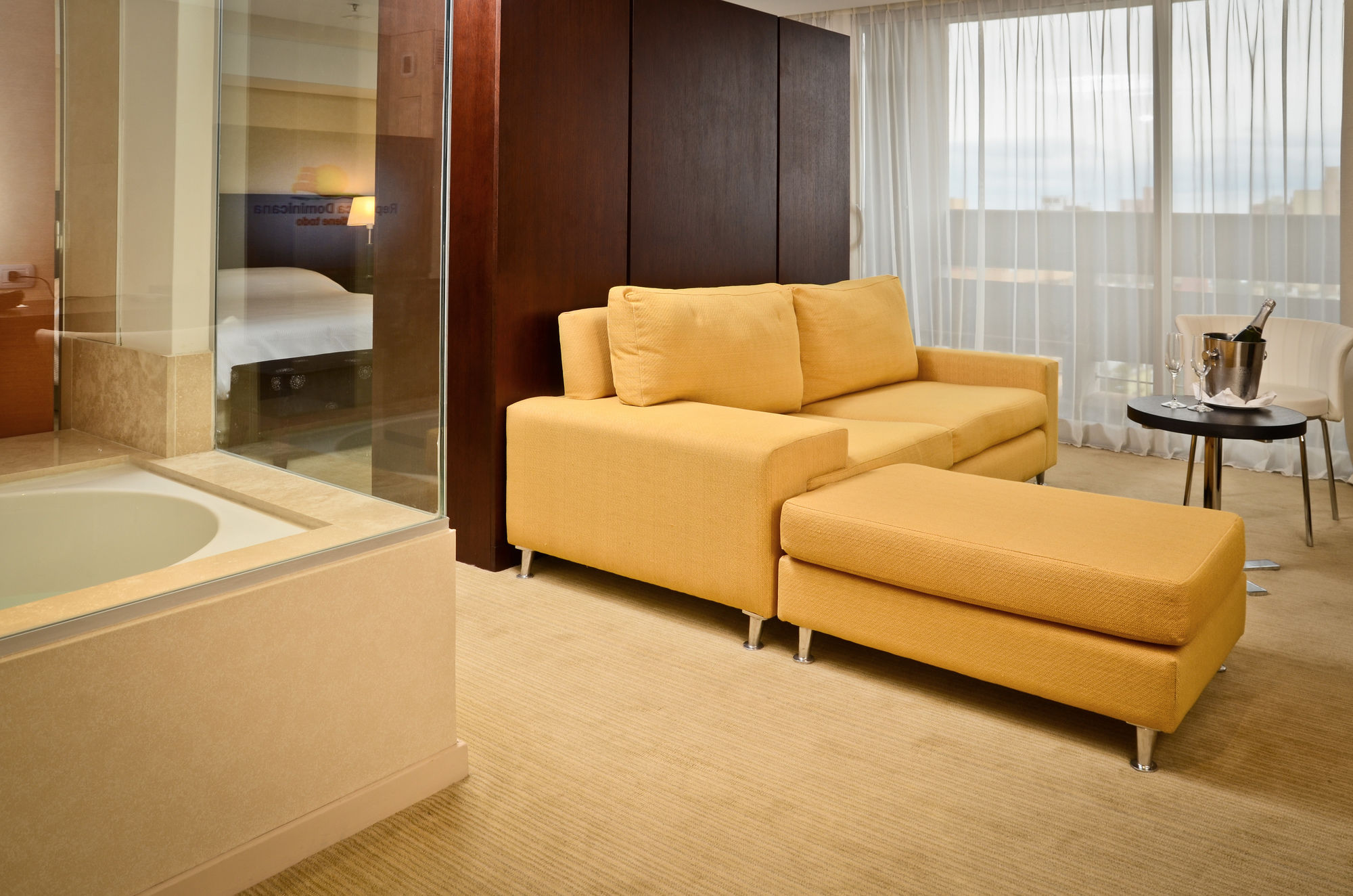 Фото Hotel Urbano Posadas