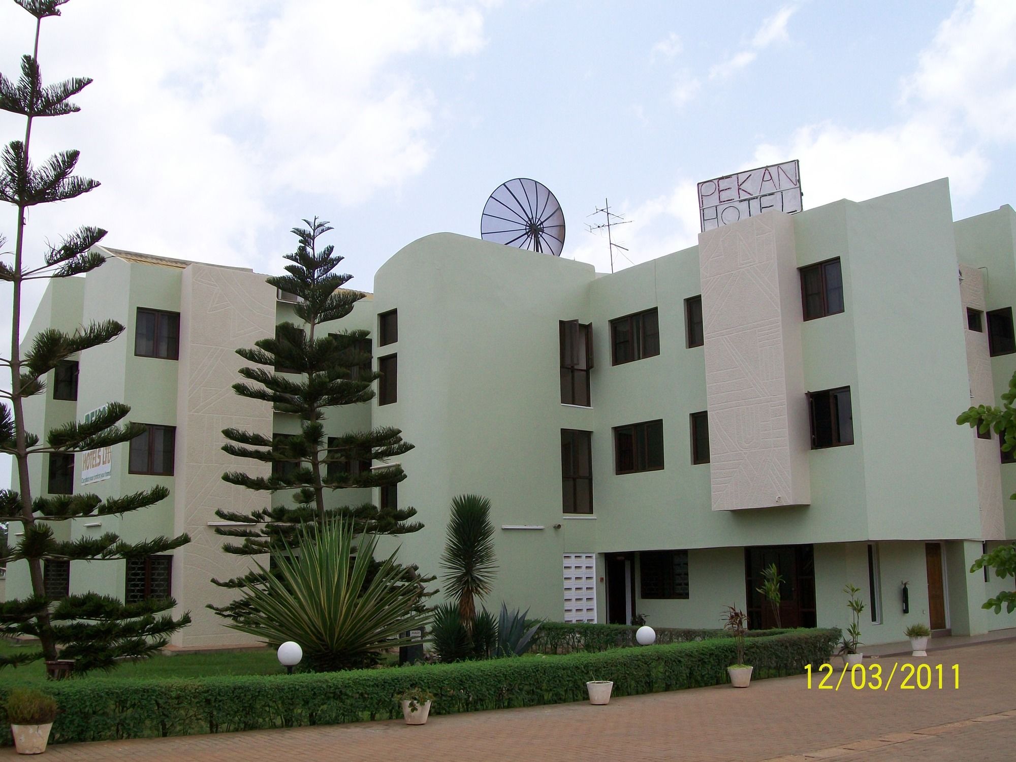 Фото отеля 2