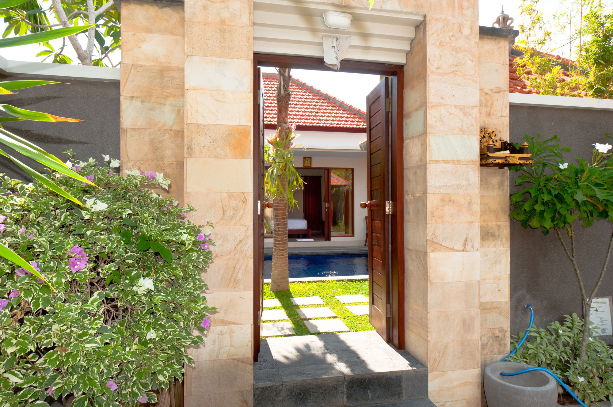 Фото Villa Kedis