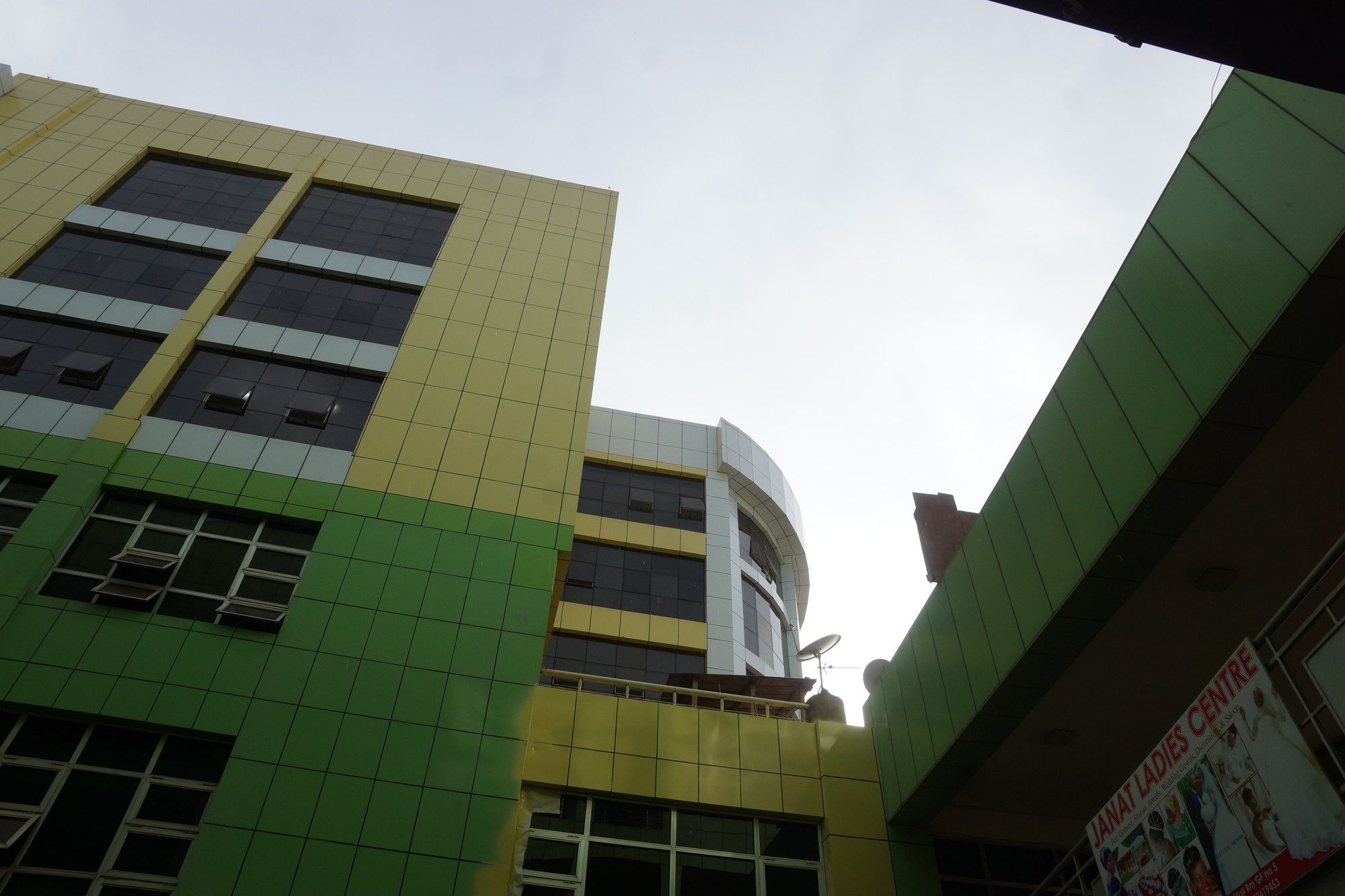 Фото Là Ponye Hotel Apartment