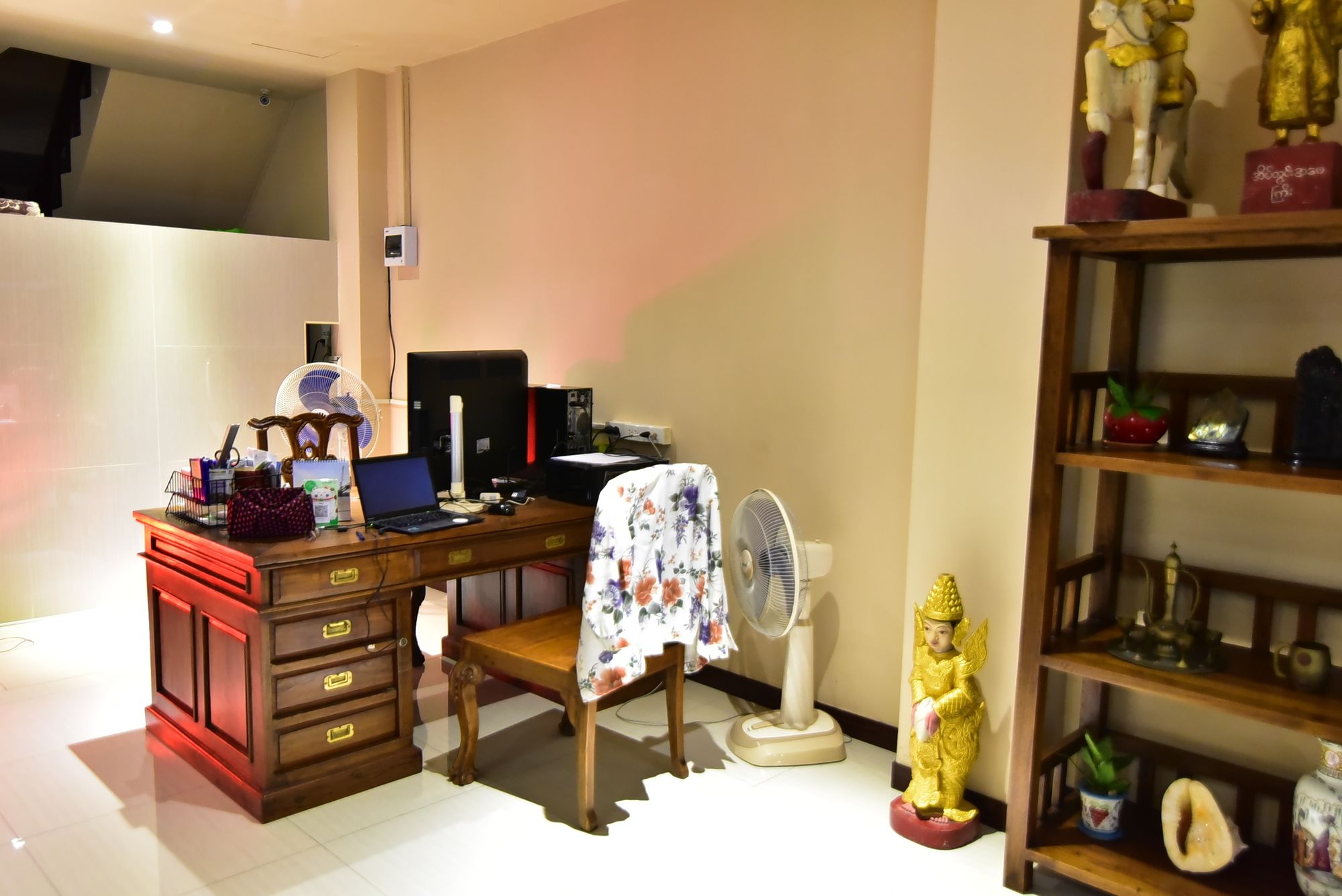 Фото Sorot House