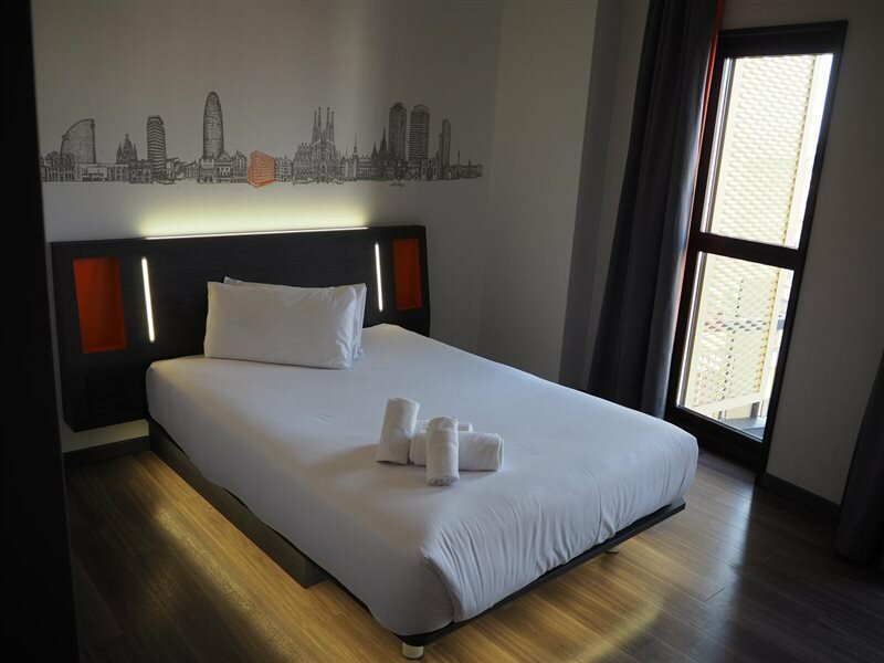 Фото EasyHotel Barcelona Fira